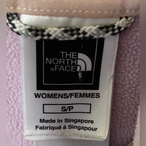 Women’s lavender North Face hoodie jacket in small - Picture 3 of 3
